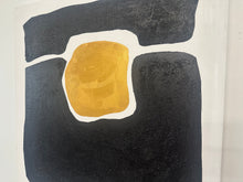 Load image into Gallery viewer, Gold Center Crust